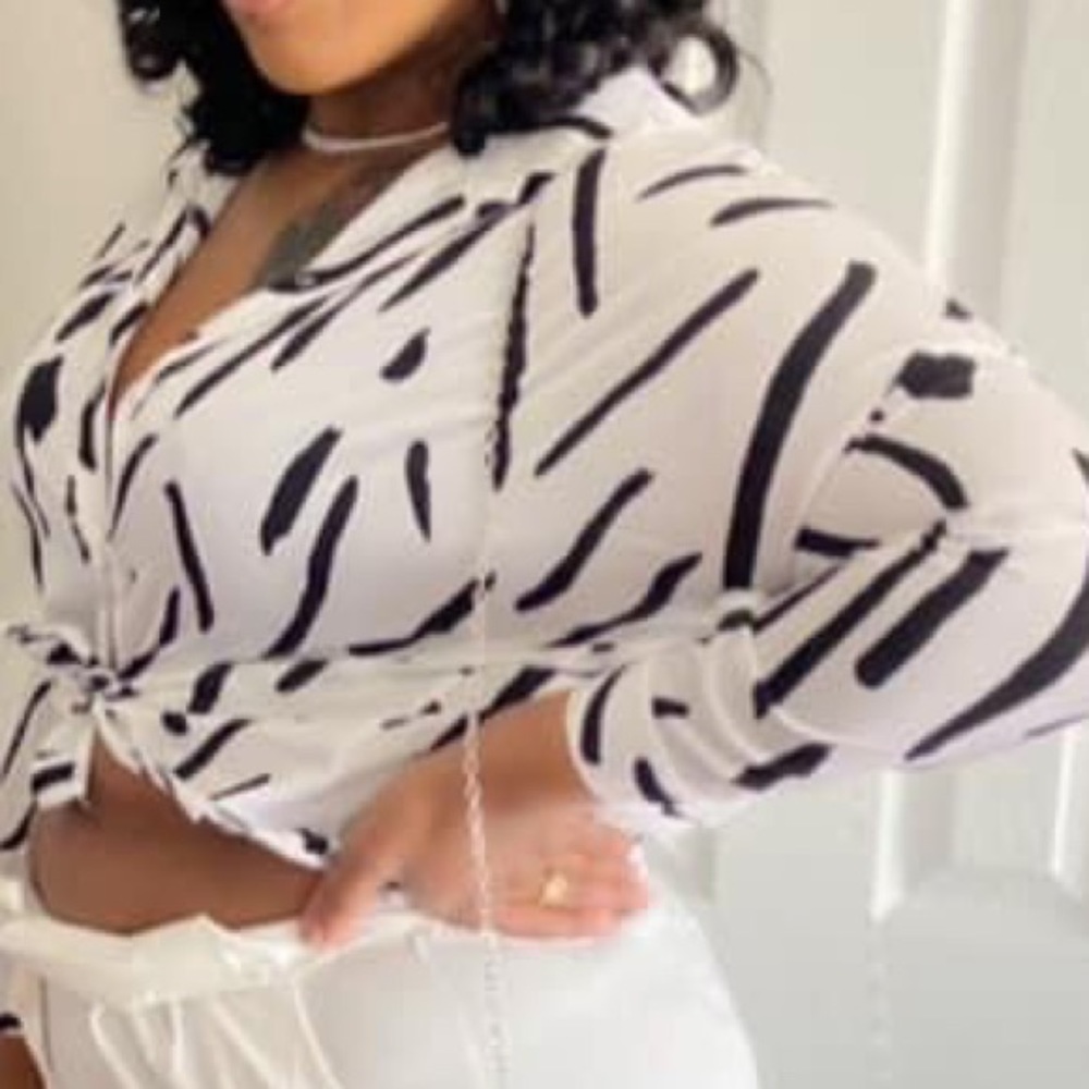 Chic Vibes Blouse | Long sleeve | oversized |